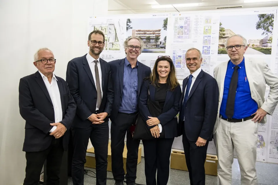 Inauguration de l'exposition publique du concours d'architecture du futur Hôpital des enfants