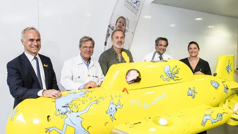 Inauguration du sous-marin Smile for CANSEARCH offert aux HUG