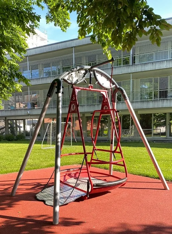 Balançoire pour chaise roulante