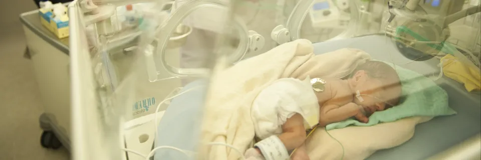 bébé néonatologie