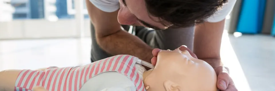 Cours premiers secours pour futurs et jeunes parents